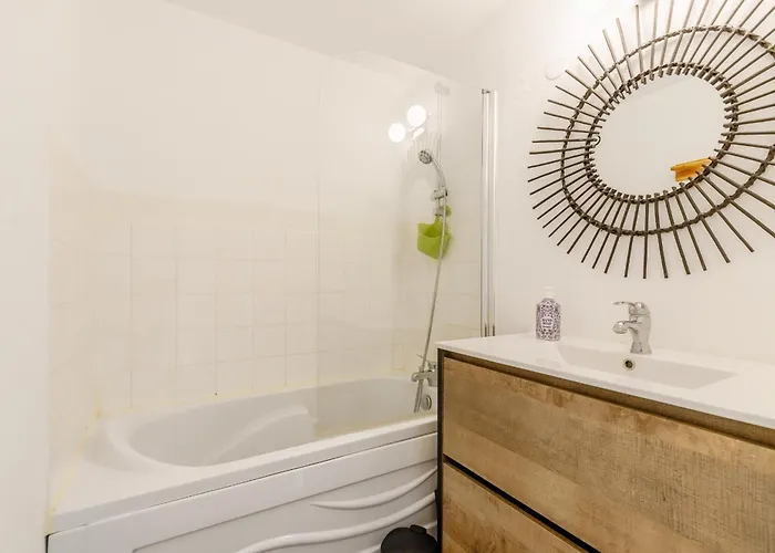 펜션 La Blanche - Parking - 500m 생 힐레르 드 리에